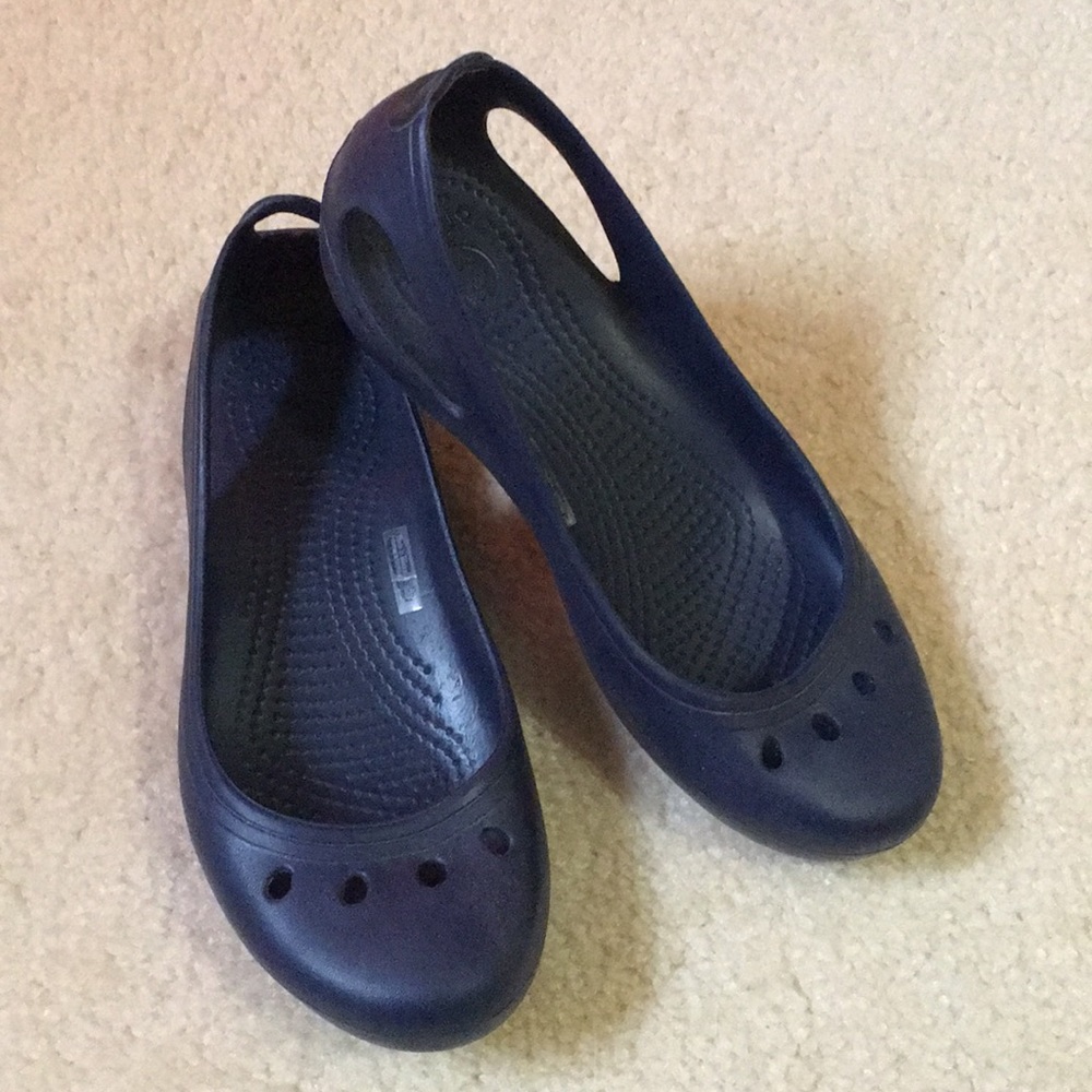 Crocs flats size 6